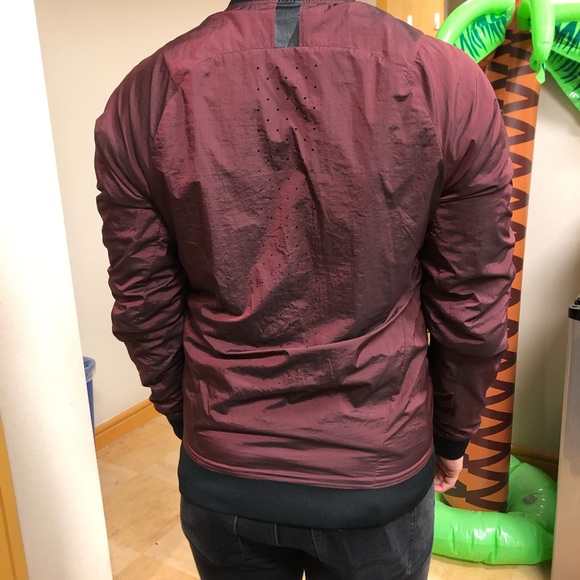 NIKE BURGUNDY BOMBER JACKET MENS - Picture 3 of 4